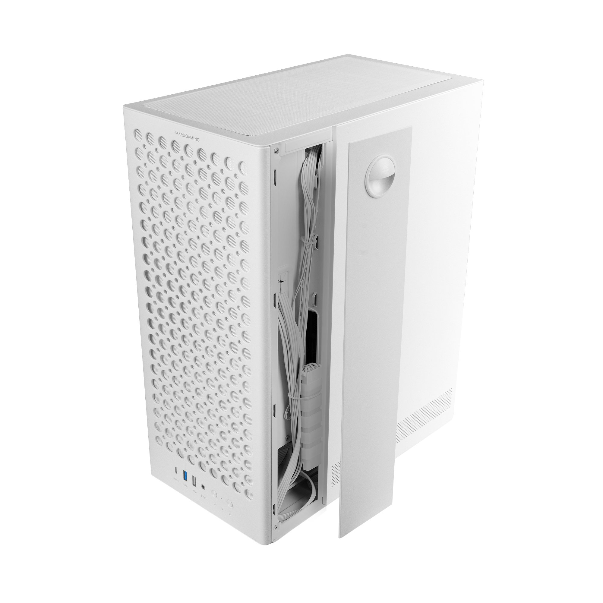 Una caja de ordenador blanca con panel lateral abierto mostrando cables internos.