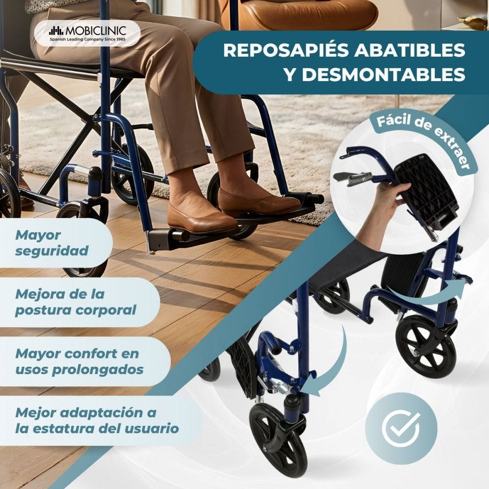 Una persona sentada en una silla de ruedas azul. Se muestra un reposapiés desmontable.