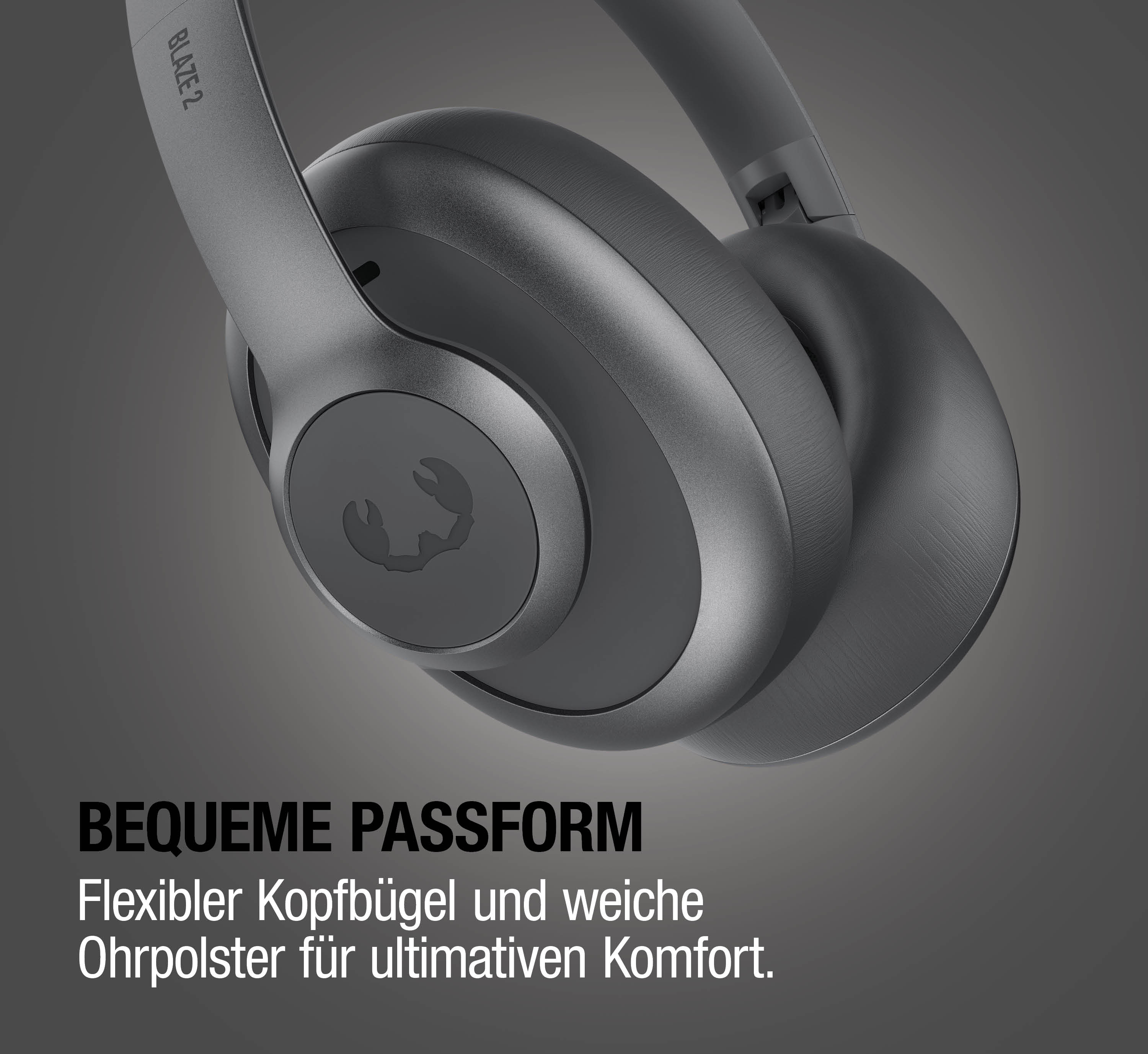 Graue Kopfhörer mit "Blaze 2" Schriftzug und Skorpion-Logo. Bequeme Passform.