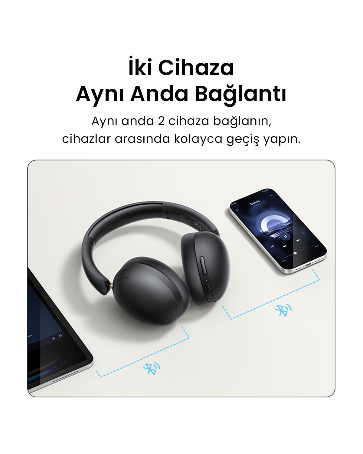 Cuffie nere si connettono a tablet e smartphone.