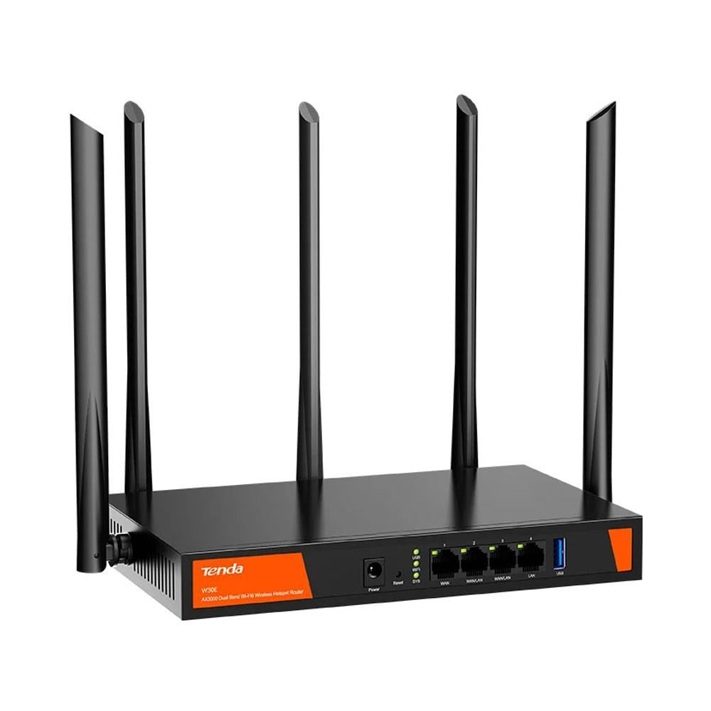 Ein schwarzer Tenda-Router mit vier Antennen und mehreren LAN-Anschlüssen.
