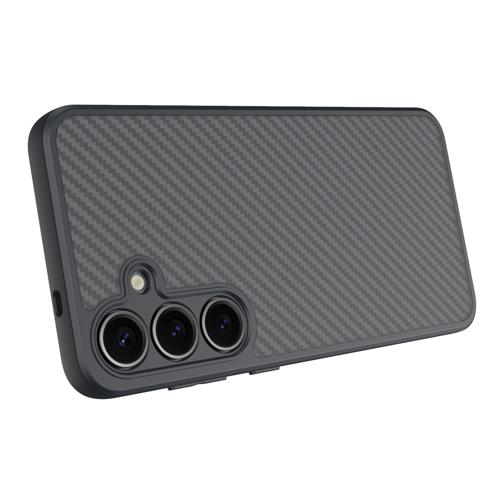 Karbon fiber desenli, üç lensli gri telefon kılıfı.