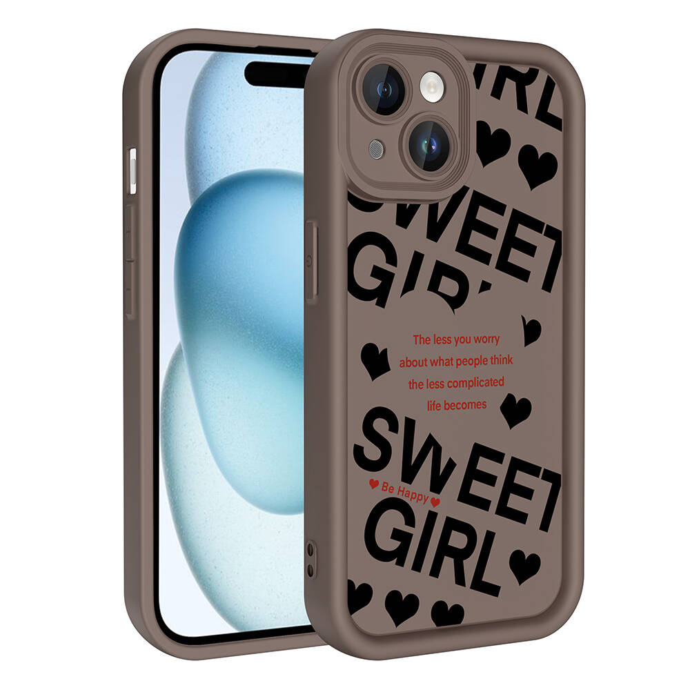 Kalp desenli kahverengi telefon kılıfı, "SWEET GIRL" yazılı.