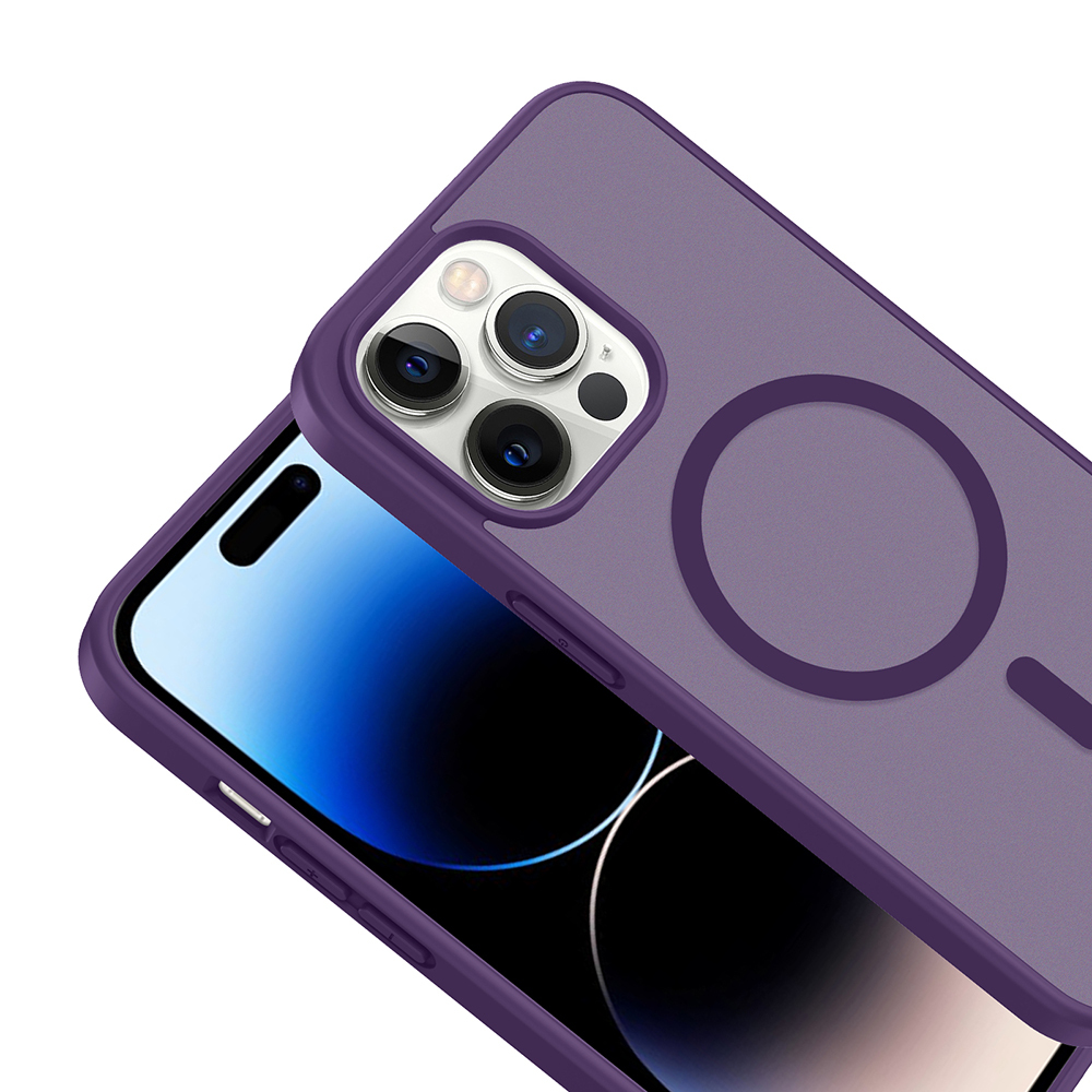 Üç kameralı ve halka şeklinde manyetik yüzüklü mor telefon kılıfı.