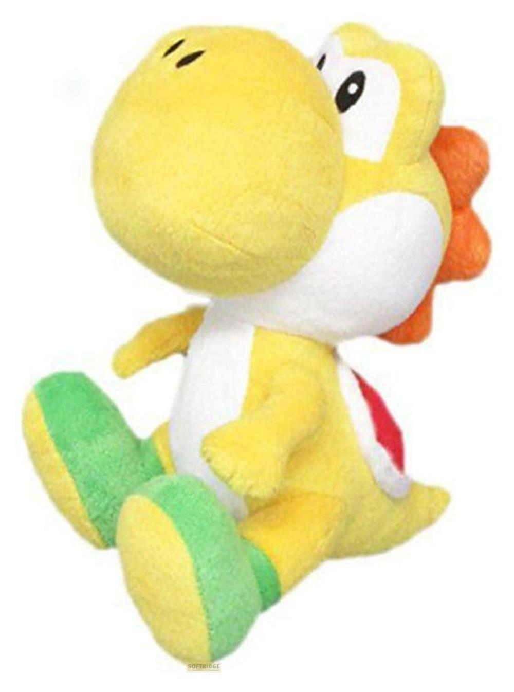 Ein gelbes Yoshi-Plüschtier mit grünen Schuhen sitzt mit ausgestreckten Beinen.