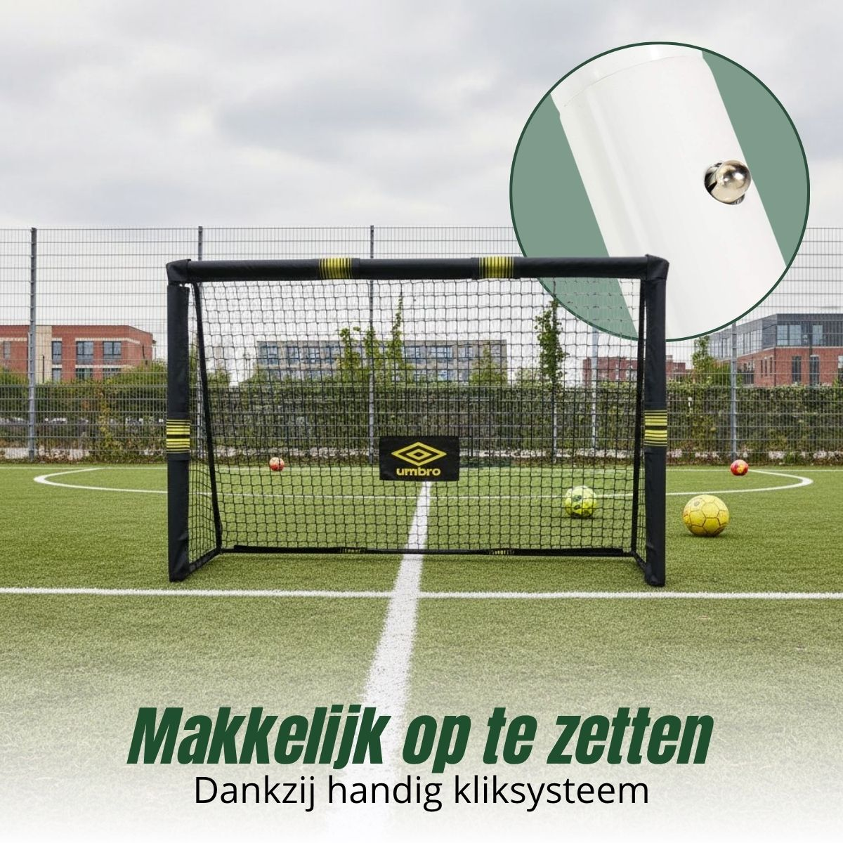 Voetbaldoel op kunstgras met ballen. Close-up toont verbindingsdetail.