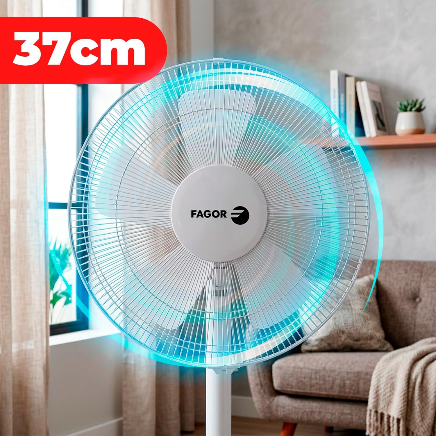 Un ventilador de pie FAGOR blanco, de 37cm, con luz azul.