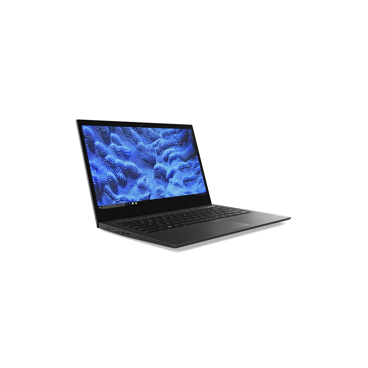 Un laptop nero con uno sfondo blu sullo schermo, su sfondo bianco.