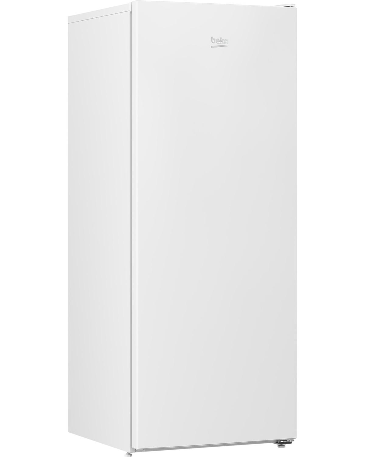 Un frigorifero alto e bianco con il logo Beko in alto a destra della porta.