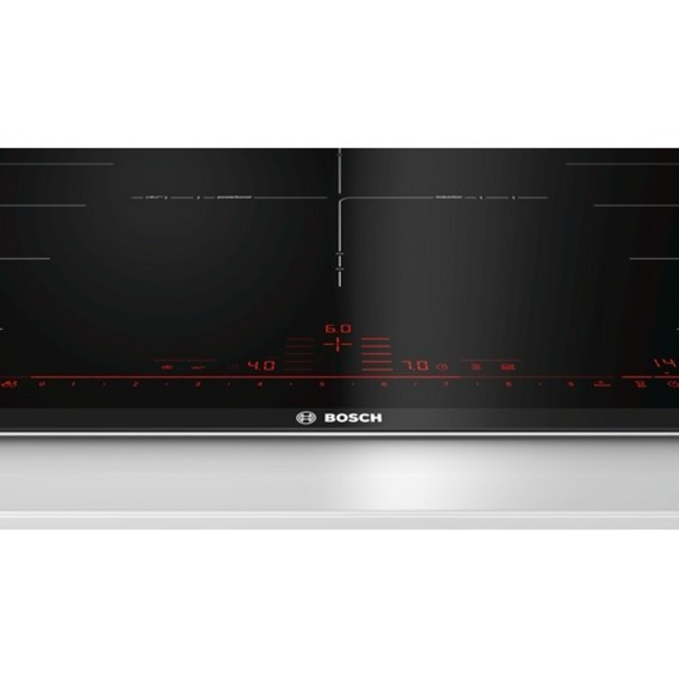 Een zwarte Bosch inductiekookplaat met rode digitale displays.