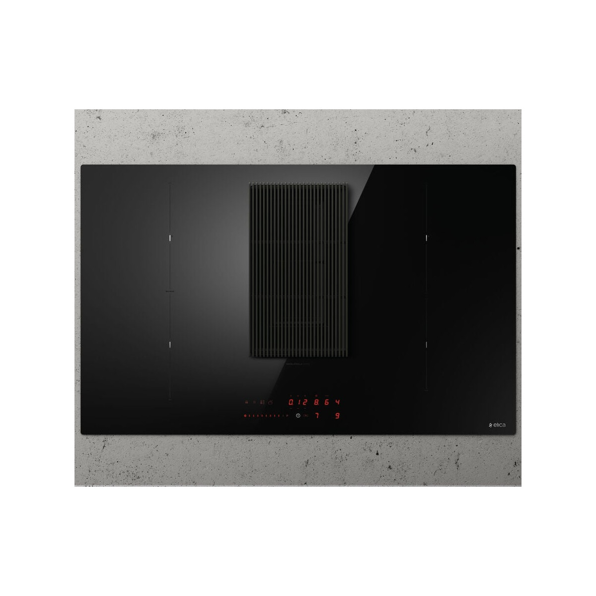Piano cottura a induzione nero con cappa integrata e display digitale.
