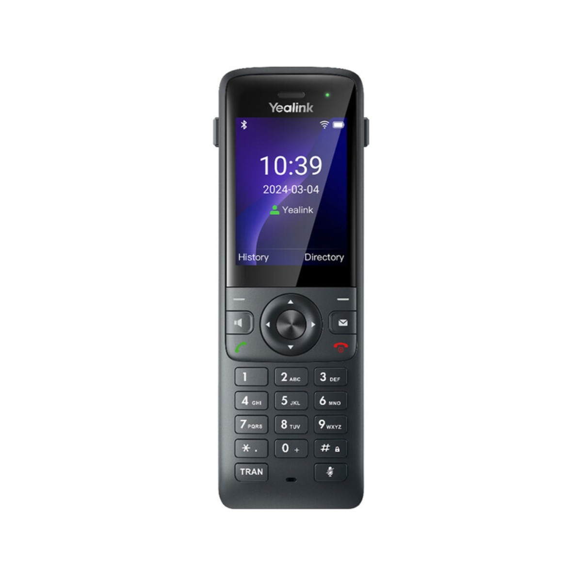 10:39 gösteren koyu ekranlı gri bir Yealink telefon.