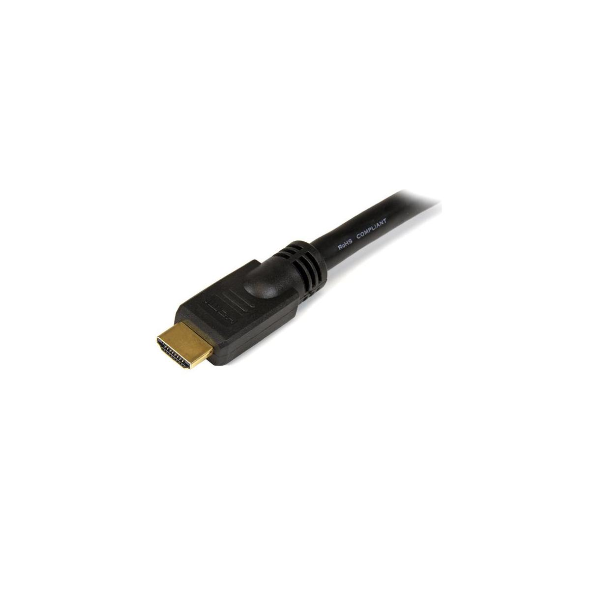 Un cable HDMI negro con un conector dorado sobre fondo blanco.