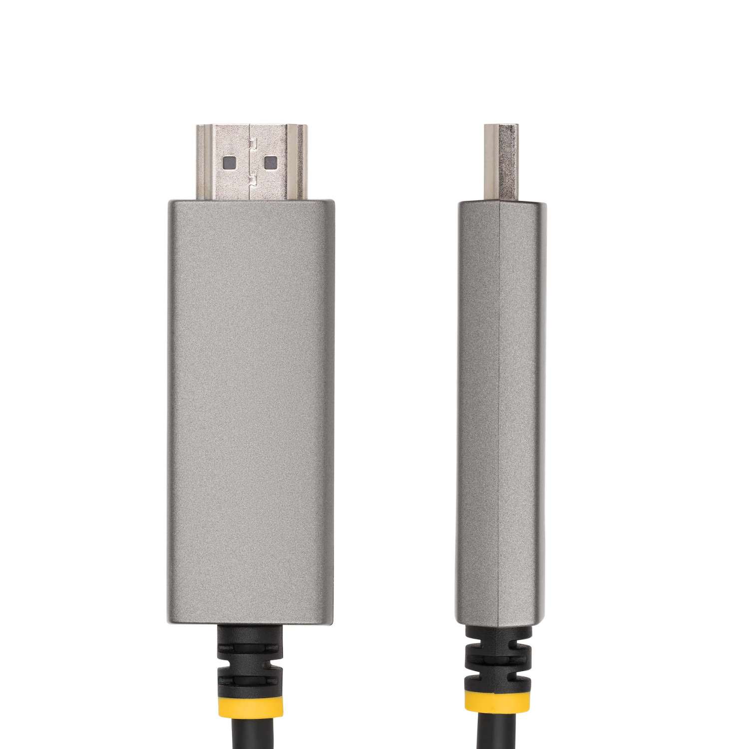Graues HDMI-Kabel mit goldenen Akzenten, isoliert auf Weiß.