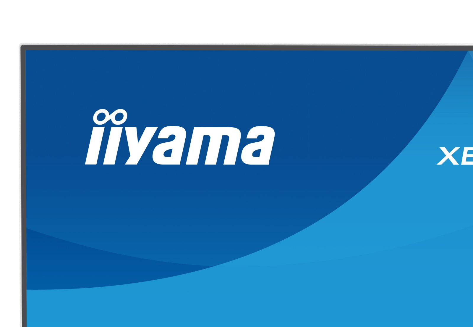Logo Iiyama e 'XB' su sfondo blu con motivo a onde.