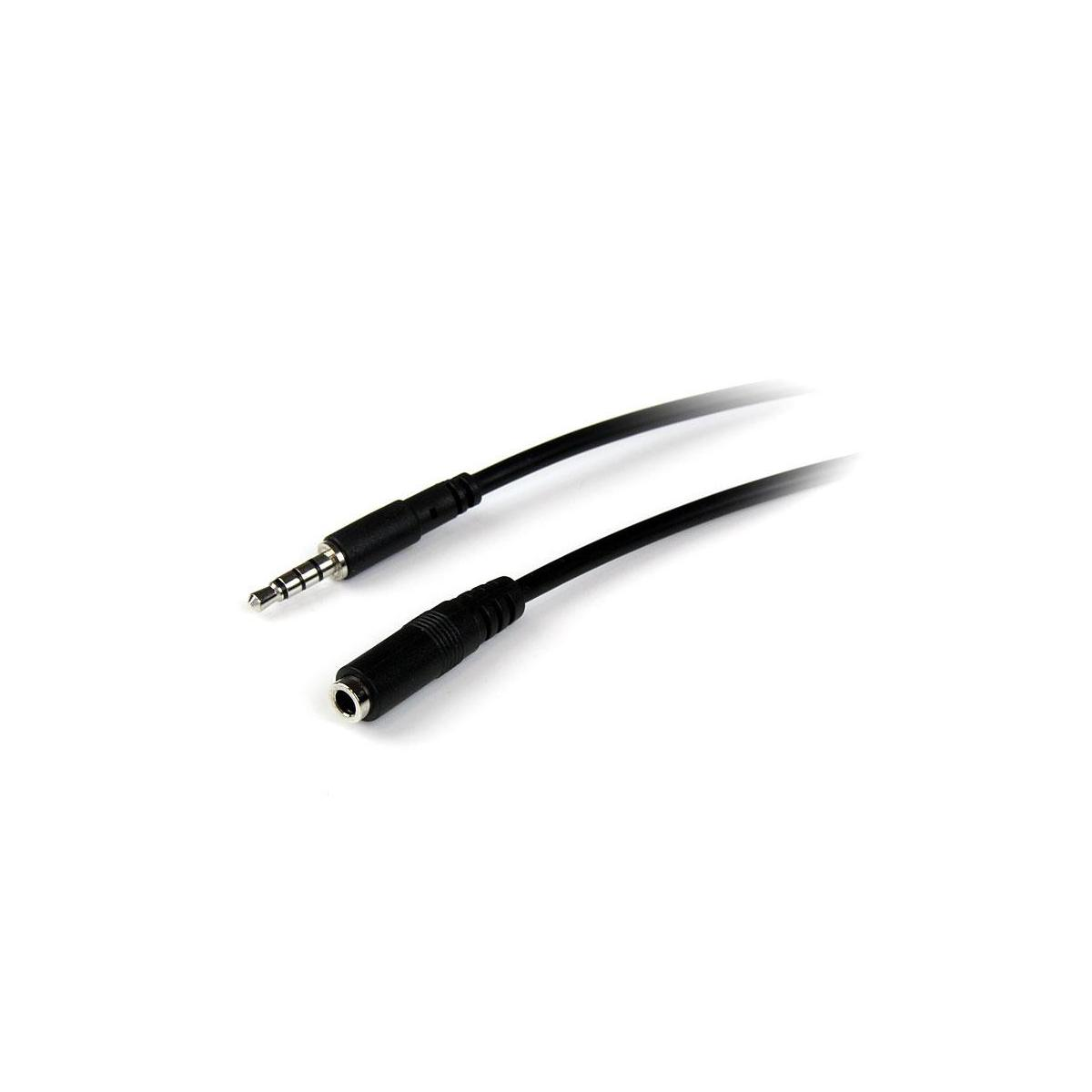 Un cable de audio negro con conector macho y hembra de 3,5 mm sobre blanco.