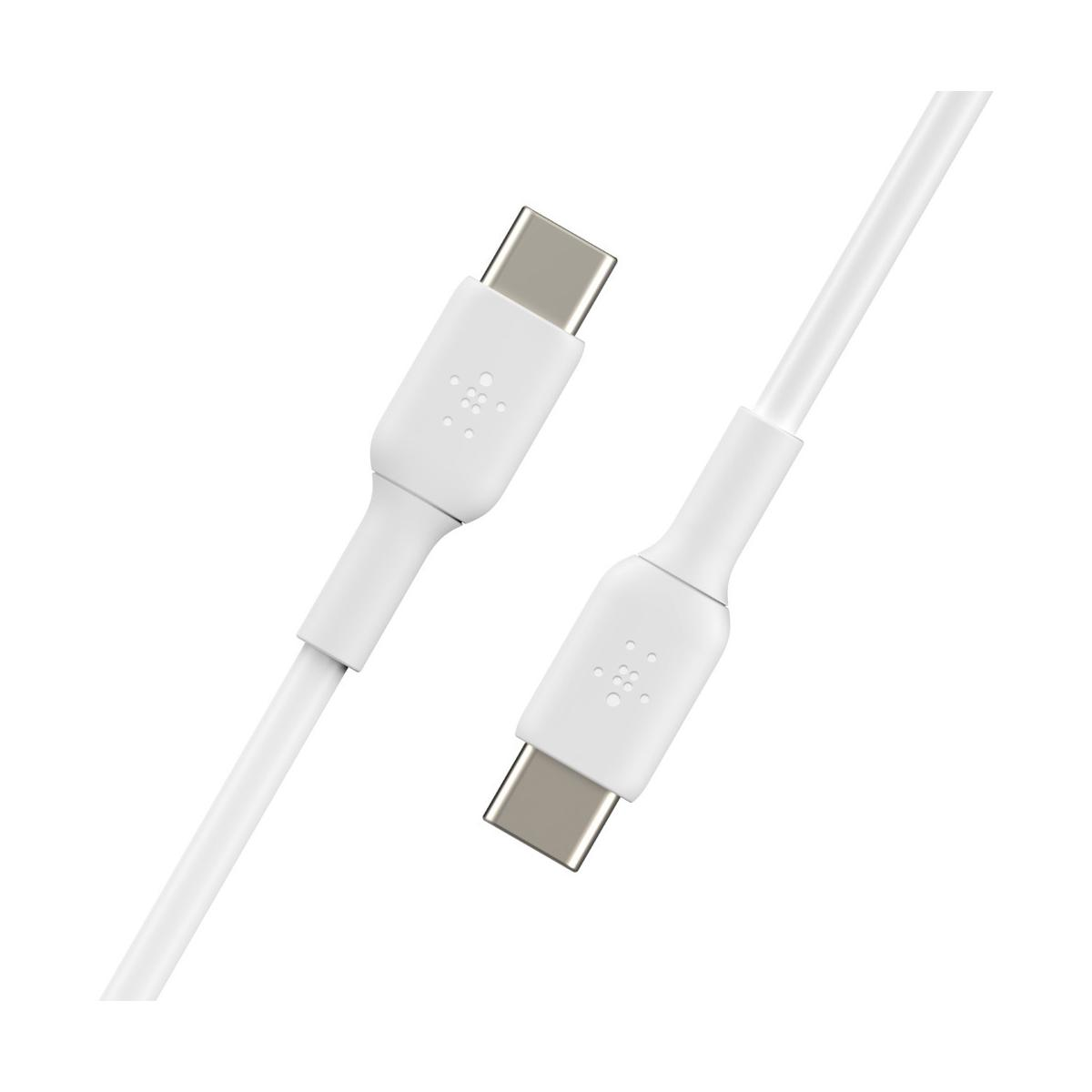 Ein weißes USB-C-Kabel mit silbernen Anschlüssen auf weißem Hintergrund.