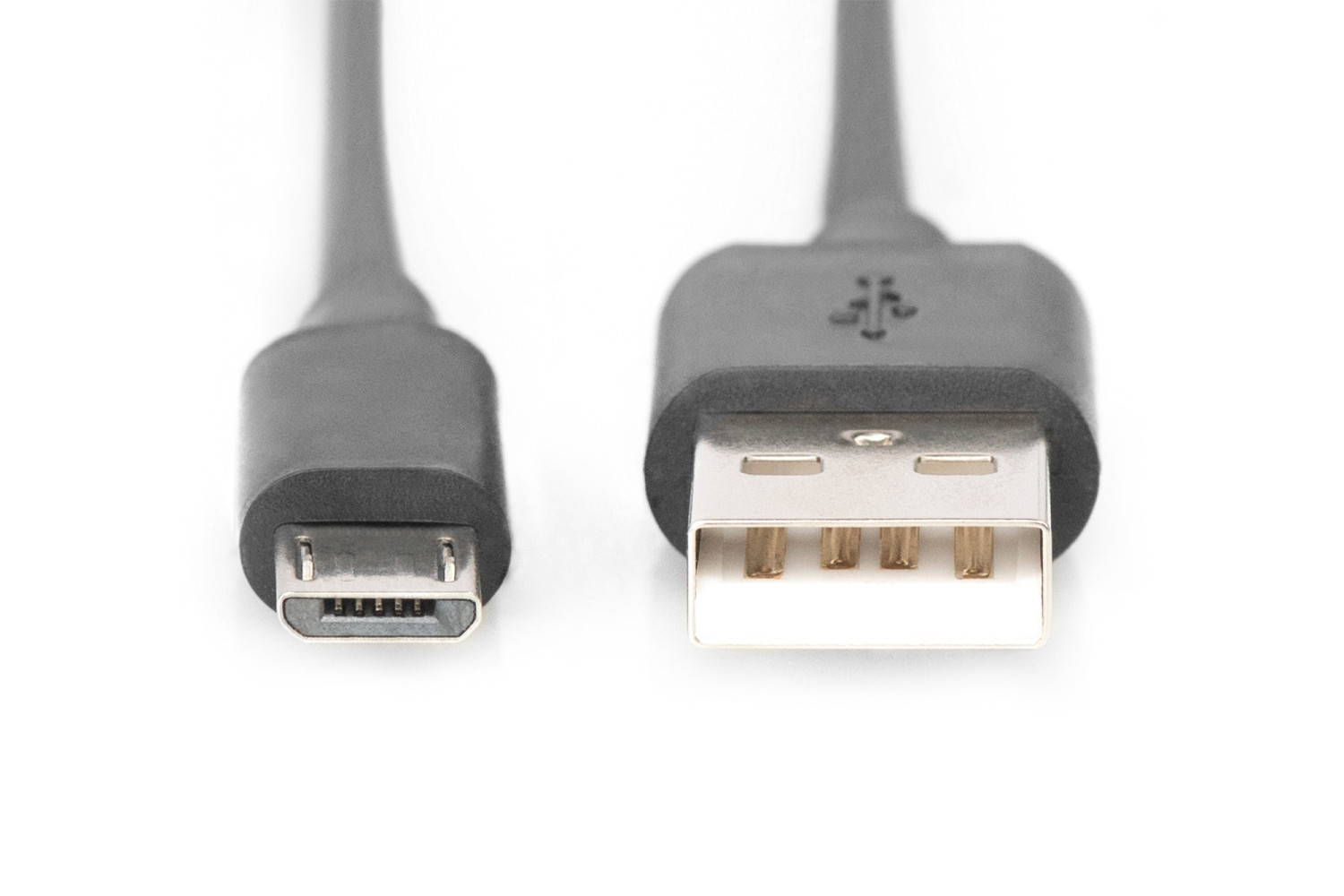 Een grijze USB-kabel met een micro-USB en een standaard USB-connector.