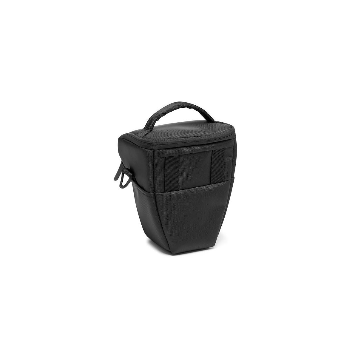 Una borsa fotografica nera con manico su sfondo bianco.