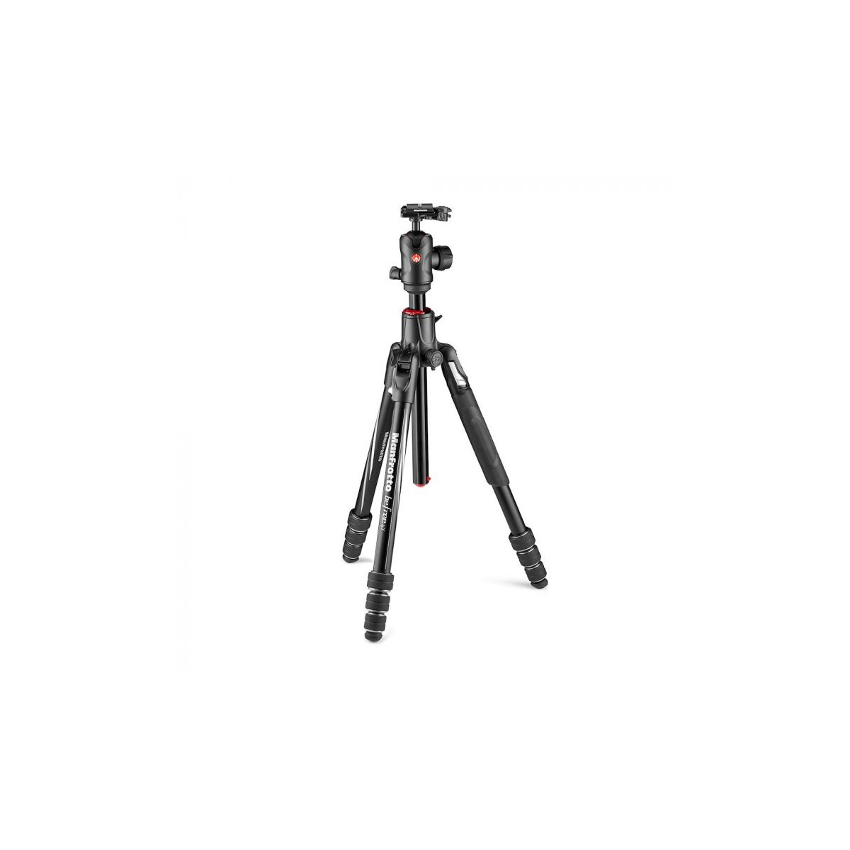Un trípode Manfrotto negro con rótula se alza en primer plano.