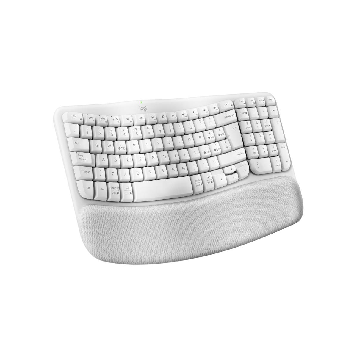 Eine weiße ergonomische Logitech-Tastatur mit integrierter Handballenauflage auf weißem Grund.