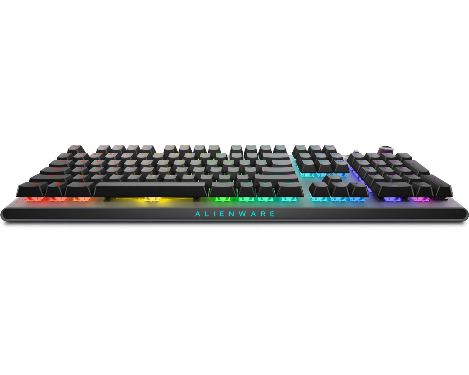 Schwarze Tastatur mit RGB-Beleuchtung und Alienware-Logo.