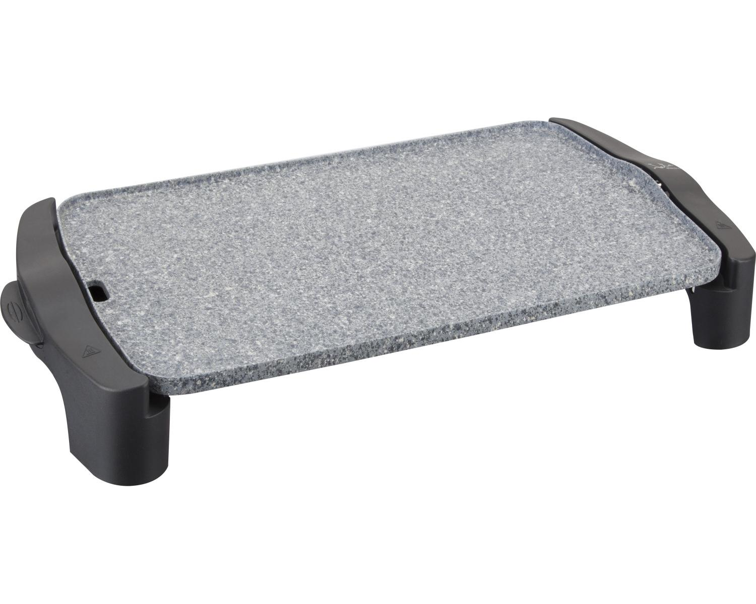 Plancha gris con marco y asas negras.