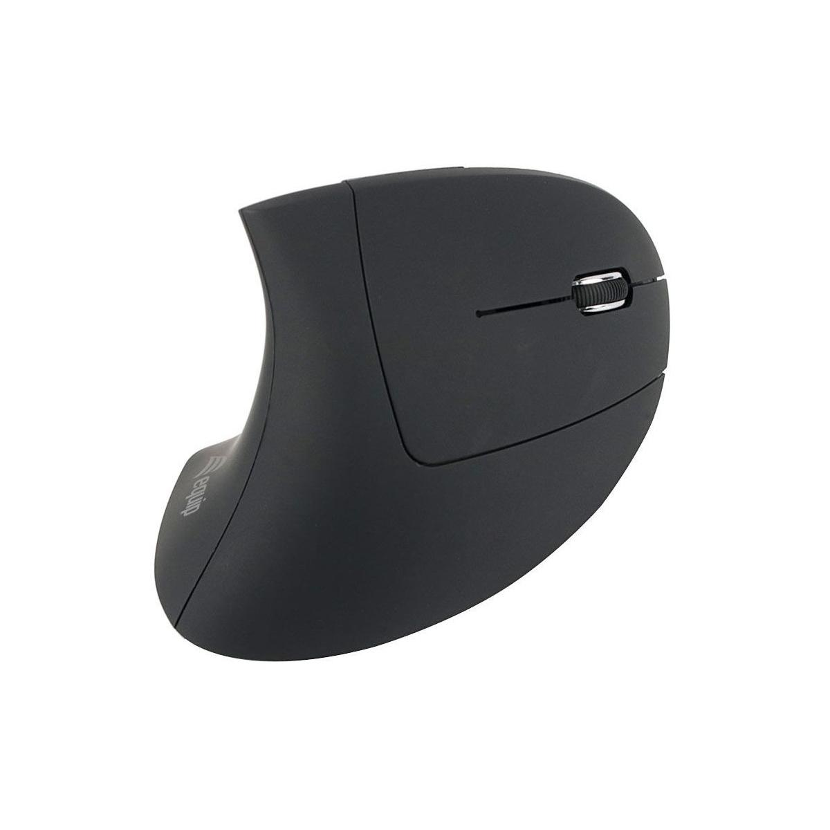 Een zwarte ergonomische computermuis met een scrollwiel en een lichte kanteling.