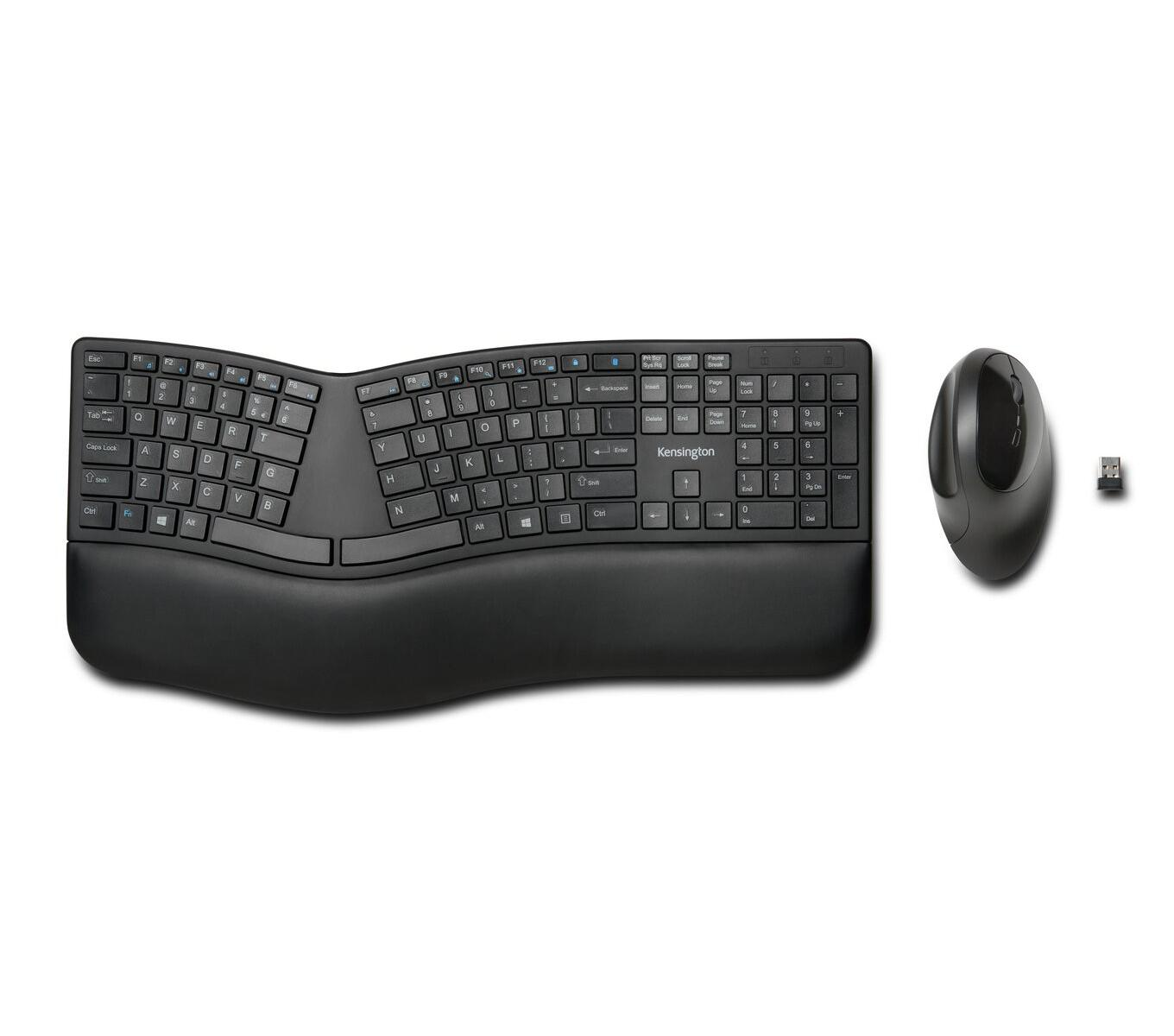 Ergonomiczna czarna klawiatura i mysz z donglem USB na białym tle.