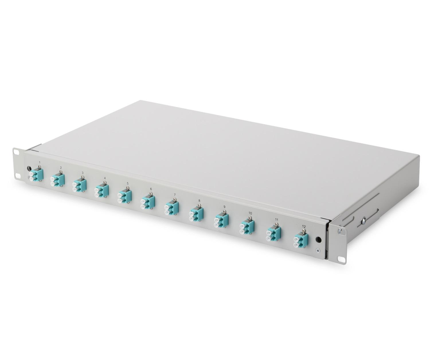 Un dispositivo grigio da rack con 12 porte in fibra ottica blu e grigie, numerate 1-12.