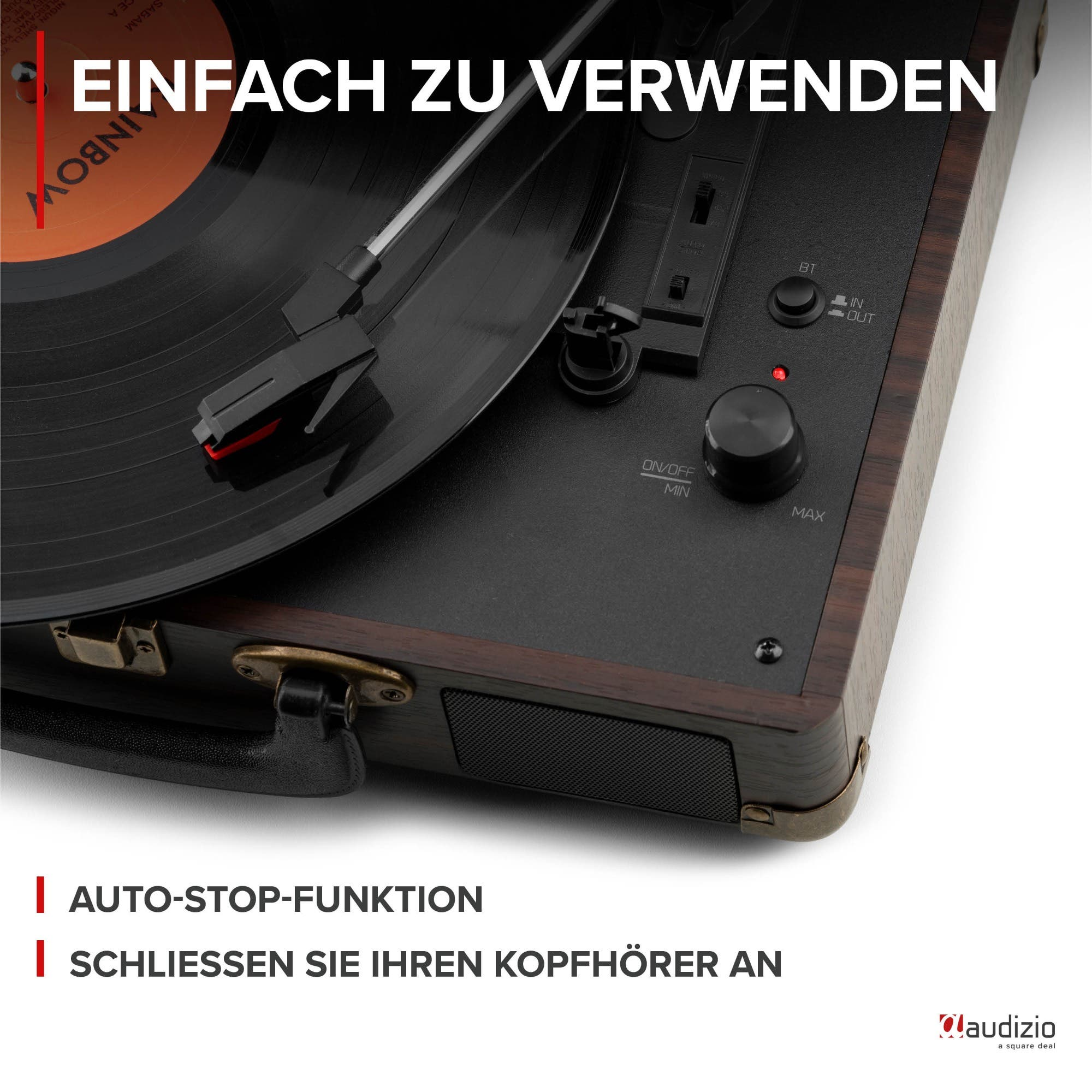 Plattenspieler mit Vinyl, Regler und Bedienelementen.