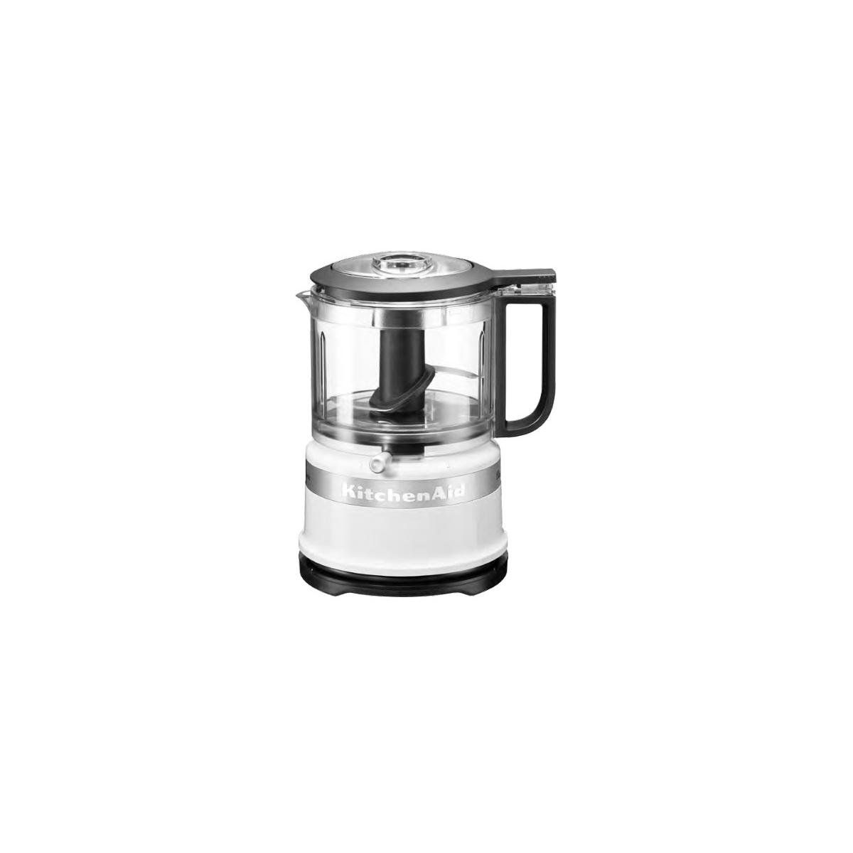 Şeffaf hazne ve siyah kapaklı beyaz bir KitchenAid mutfak robotu.