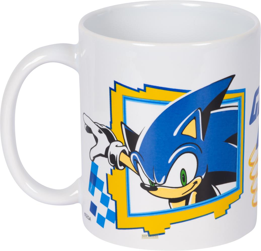 Taza blanca con Sonic the Hedgehog corriendo en un marco amarillo.