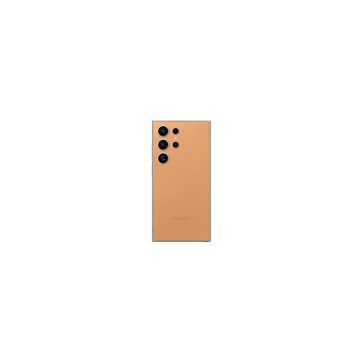 Retro di uno smartphone color bronzo con quattro obiettivi fotografici disposti verticalmente.