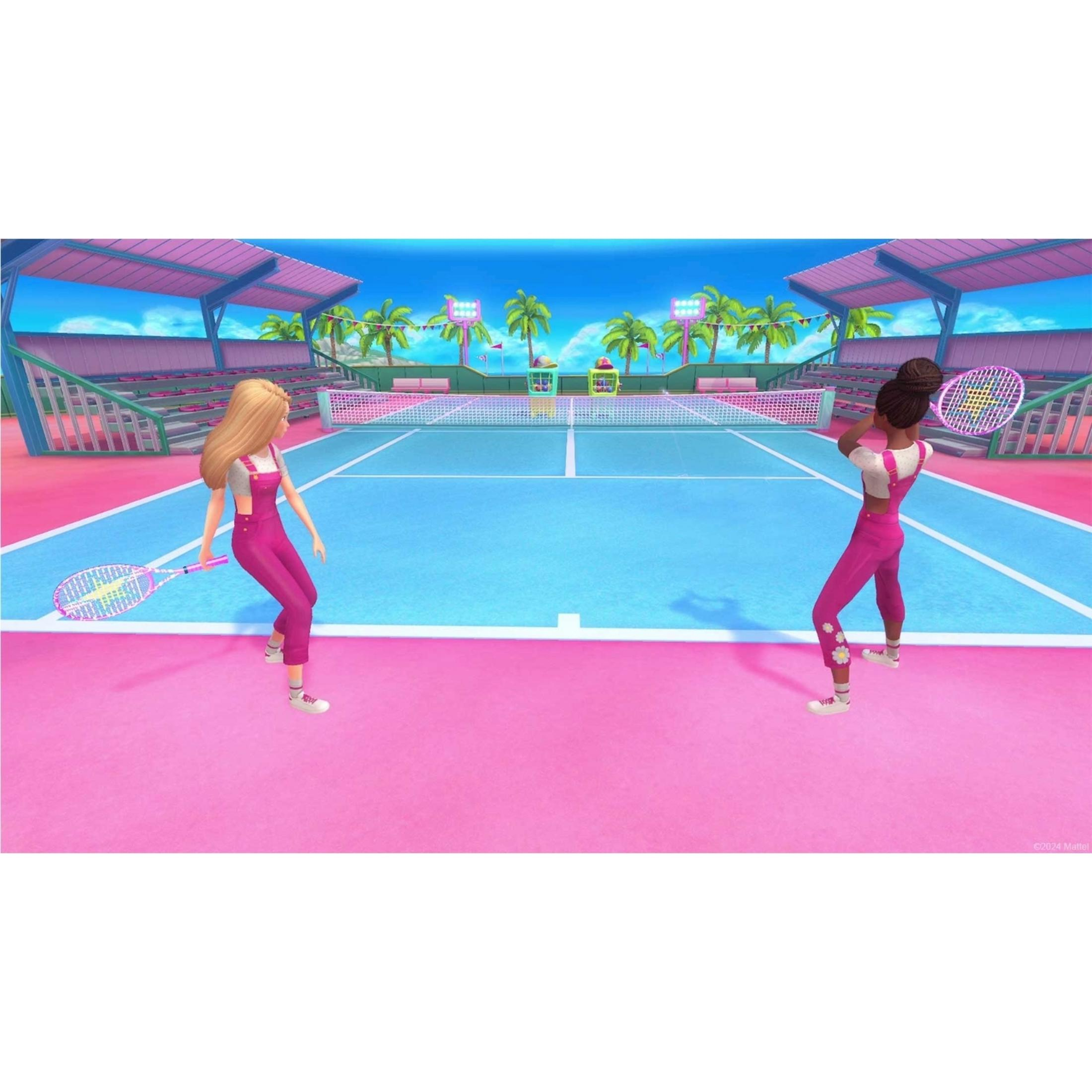 Due ragazze giocano a tennis su un campo esterno blu e rosa.