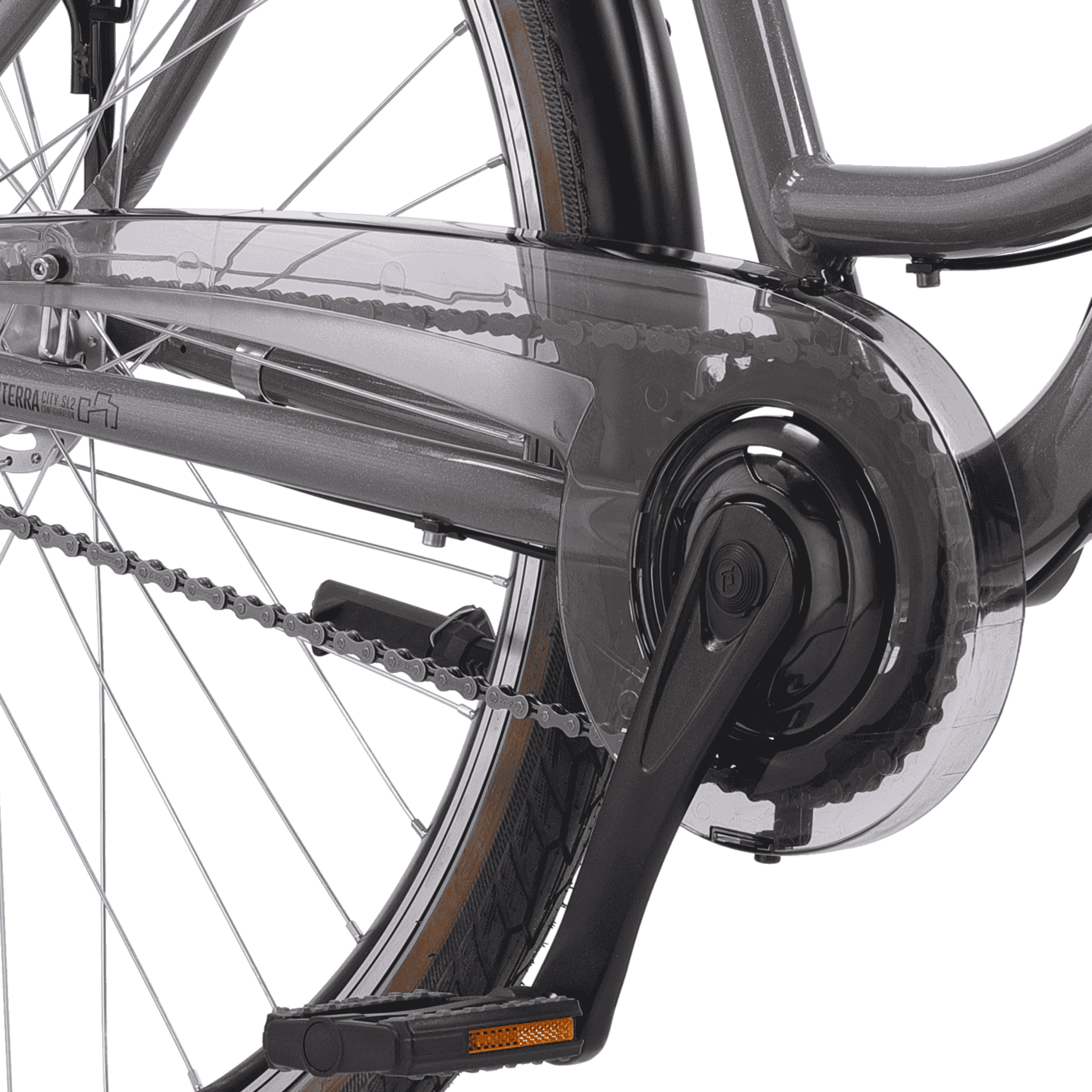 Nahaufnahme des Fahrradrahmens mit Kette, Pedal und Radspeichen.