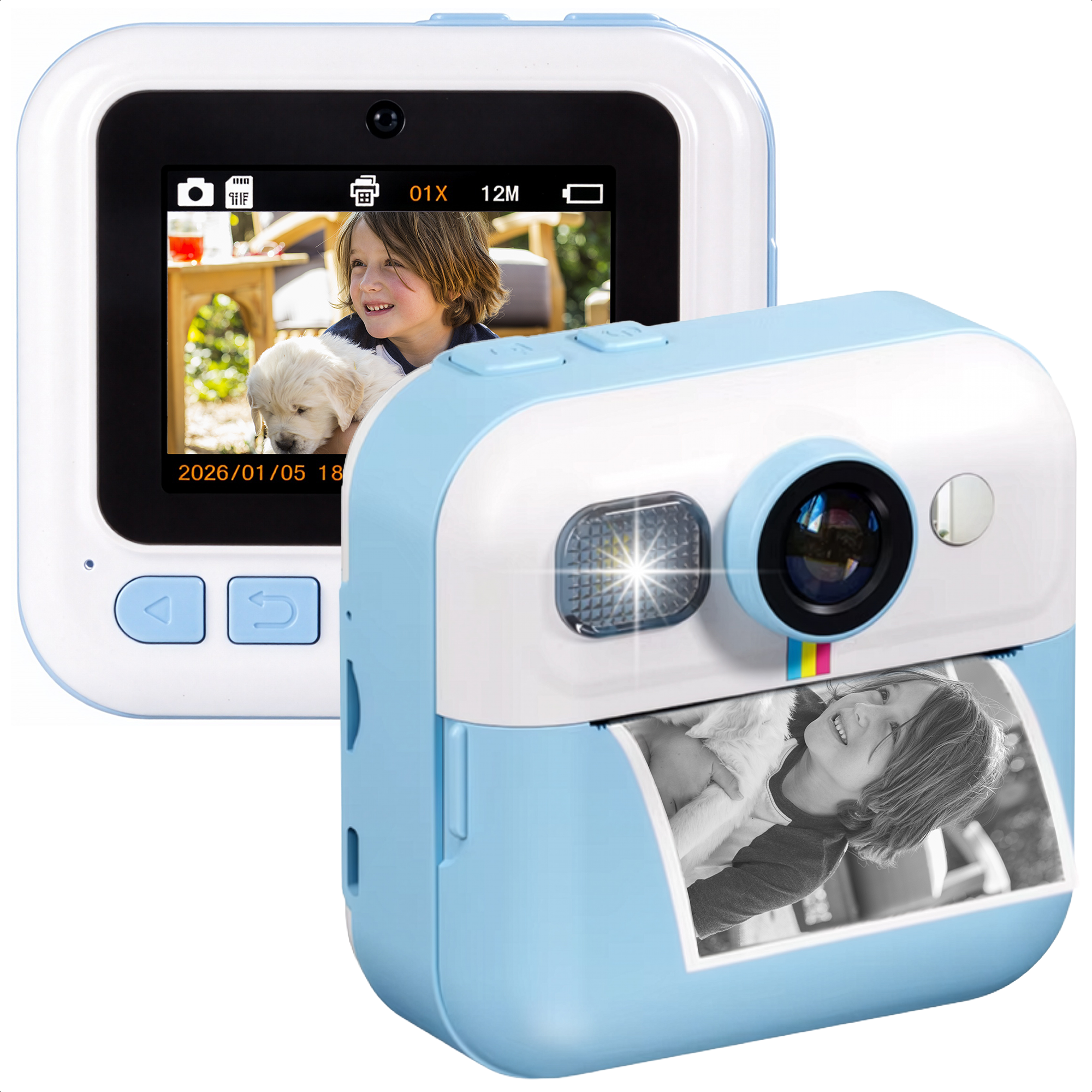 Een blauw-witte instant camera print een foto van een jongen met hond.