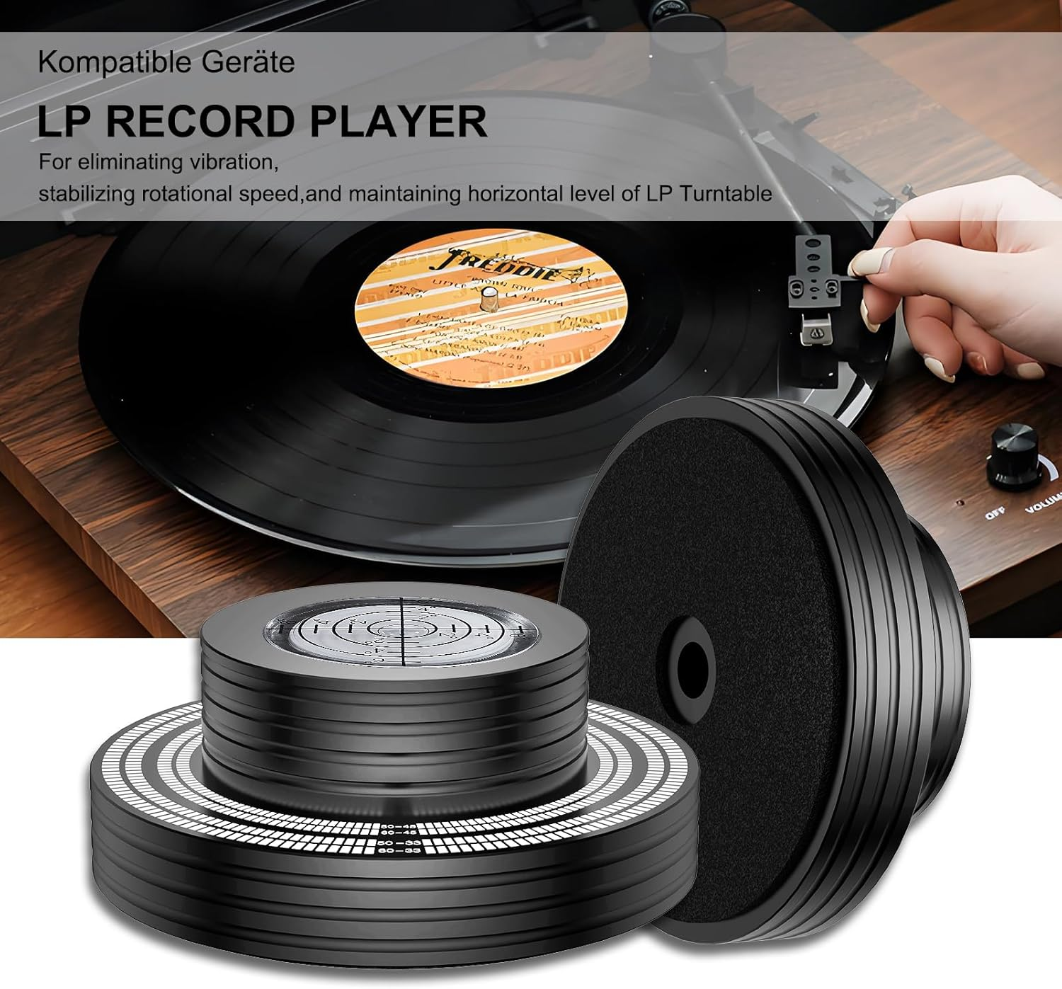 Schwarzer LP-Plattenspieler-Stabilisator mit Wasserwaage und einer LP auf dem Plattenteller.