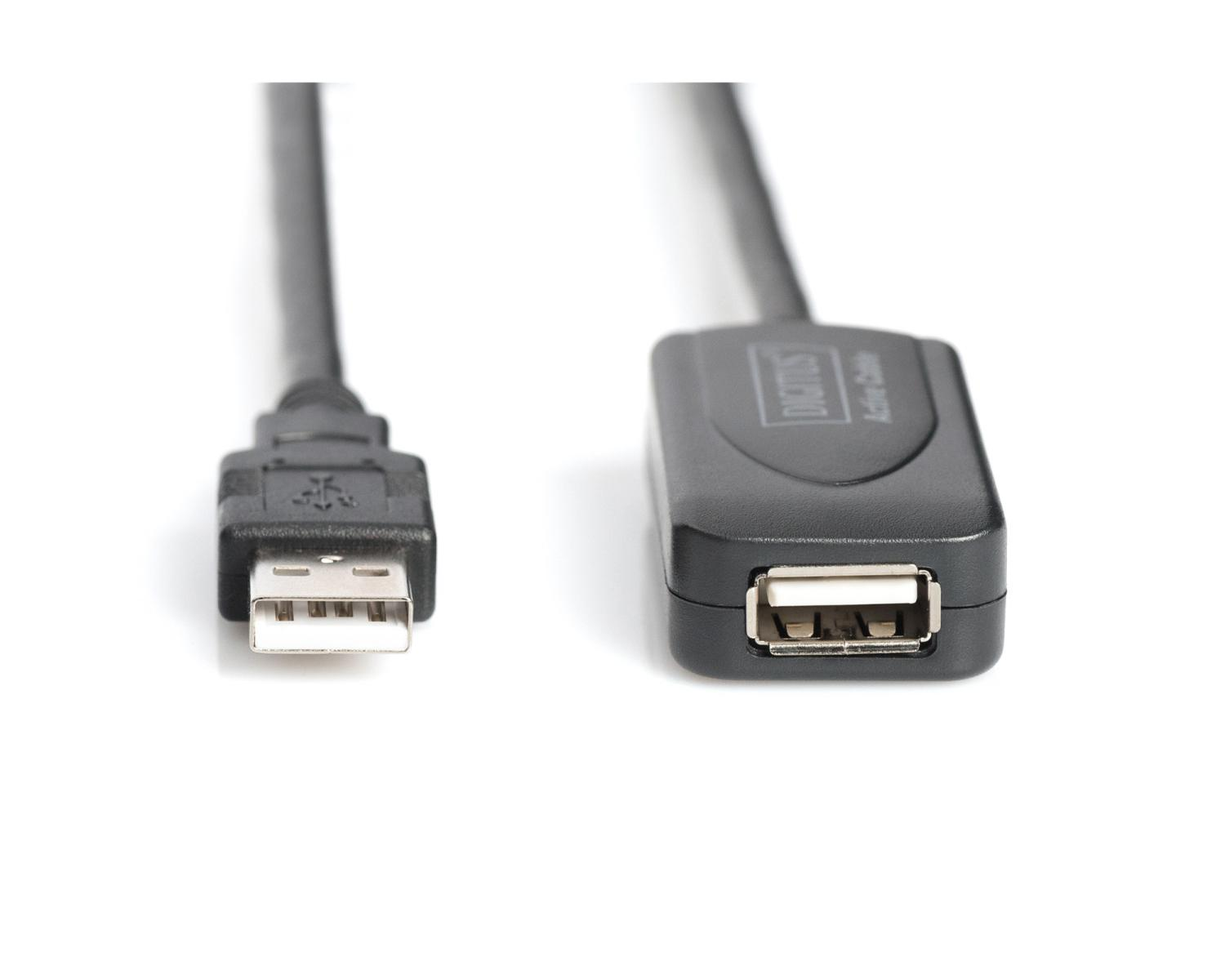 Un cavo USB nero con spina maschio e porta femmina, su sfondo bianco.