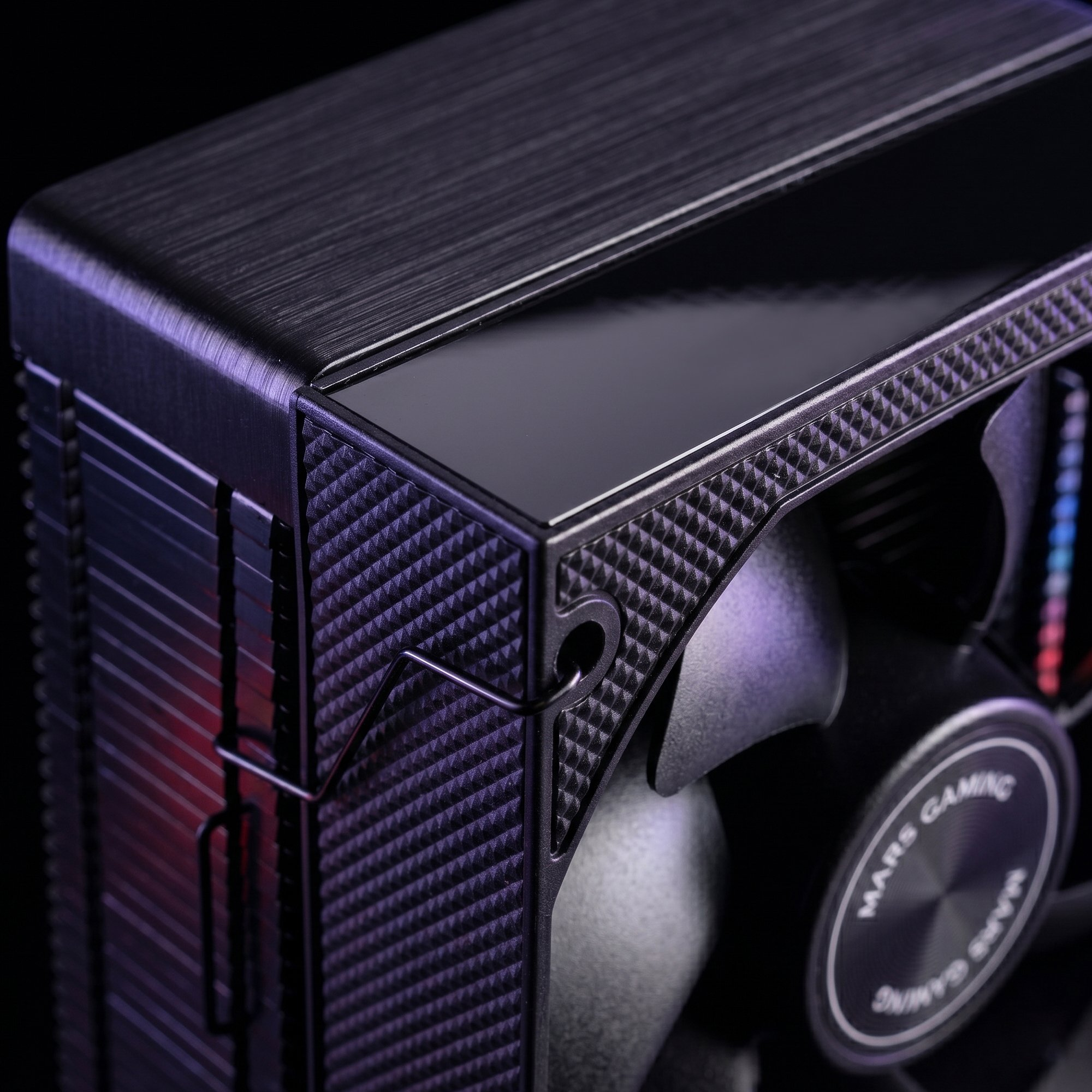 Un enfriador de CPU negro con ventilador y logo de Mars Gaming. Aletas metálicas.