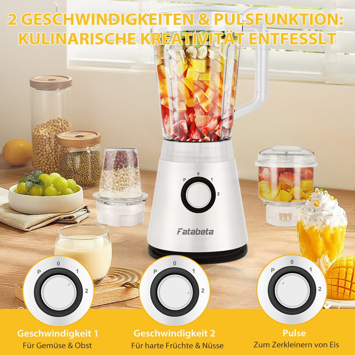 Eine weiße Küchenmaschine mit Zutaten, Bedienelementen und Früchten auf Holzoberfläche.