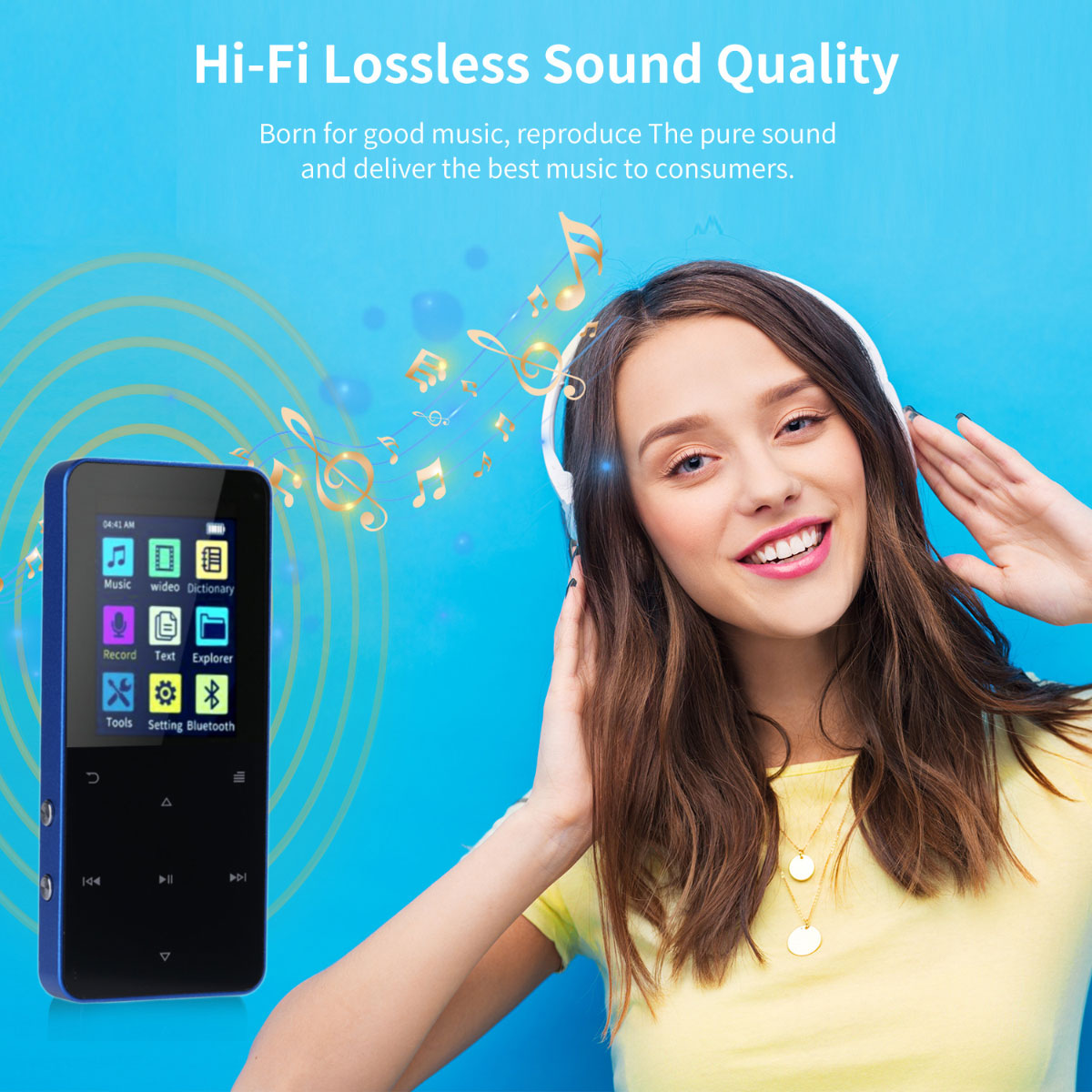 Eine Frau mit Kopfhörern hört Musik, ein blauer MP3-Player liegt daneben.