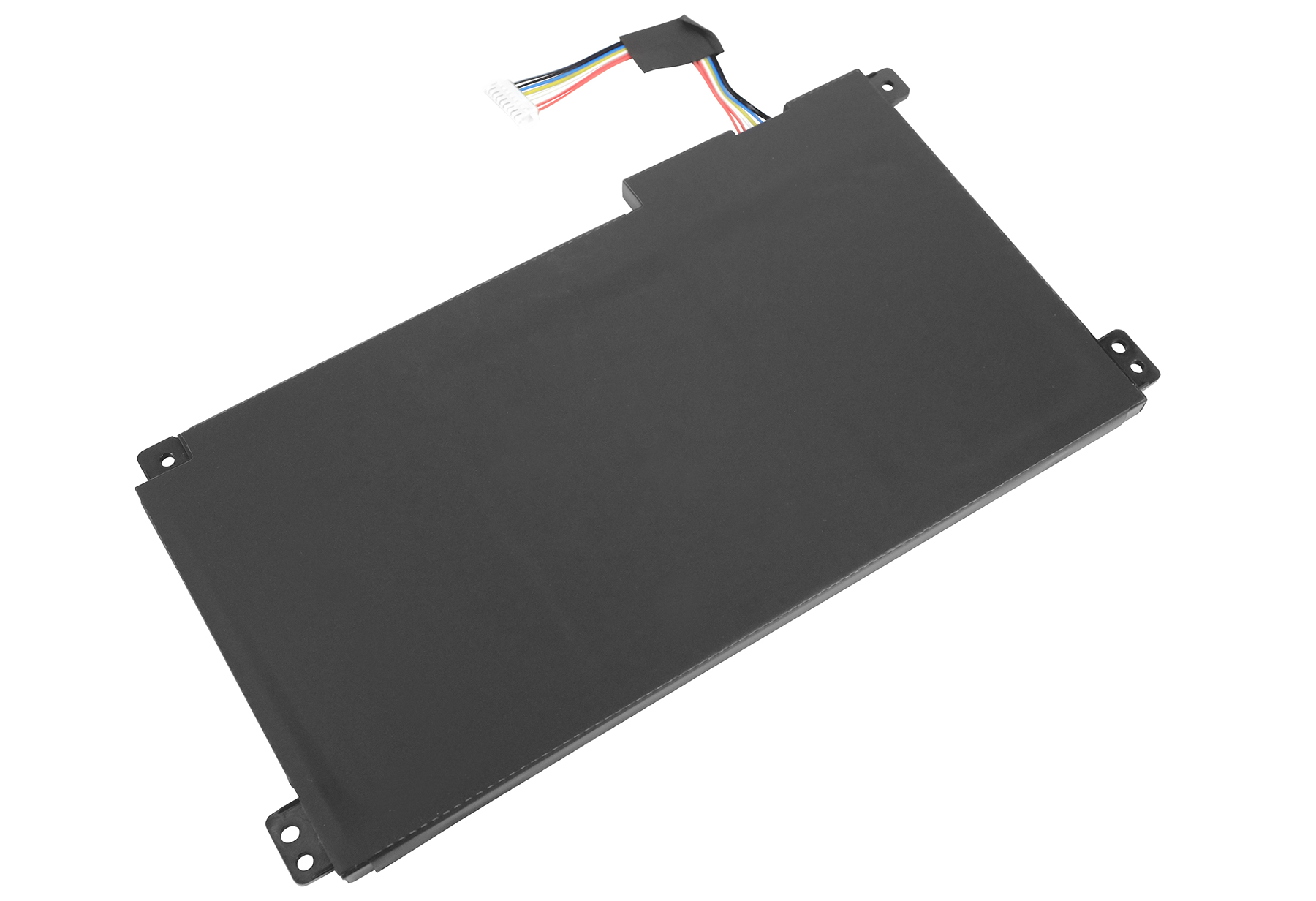 Schwarzer Laptop-Akku mit Kabeln in Rot, Blau, Gelb und Weiß, auf weißem Hintergrund.