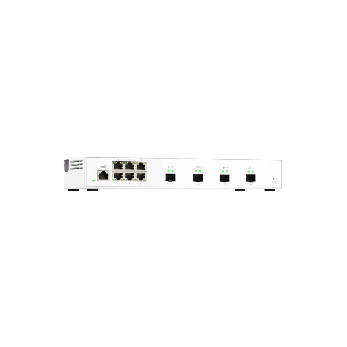 Uno switch di rete bianco con 6 porte Ethernet e 4 porte SFP+.
