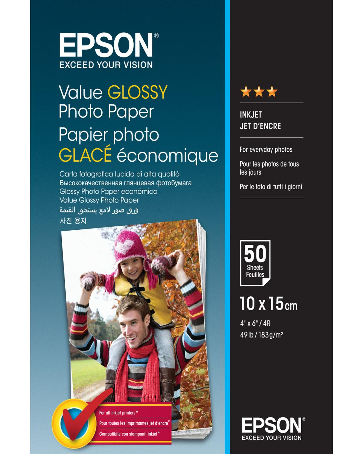 Epson Fotopapier: Mann trägt Kind auf Schultern, beide lächeln. 50 Blatt.