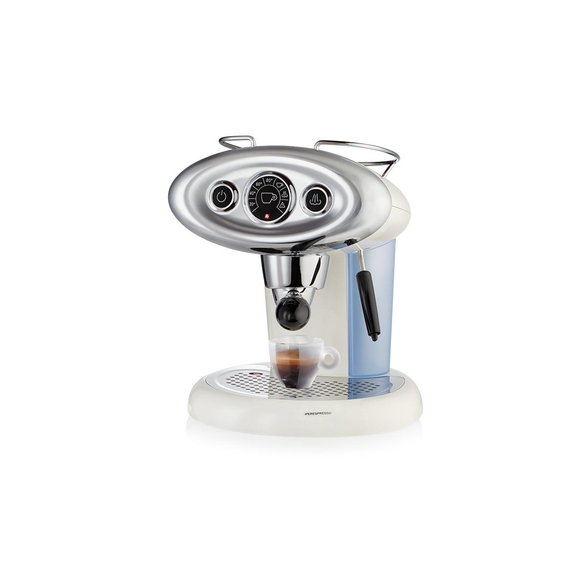 Eine weiße und blaue Espressomaschine mit einem kleinen Glas Espresso.