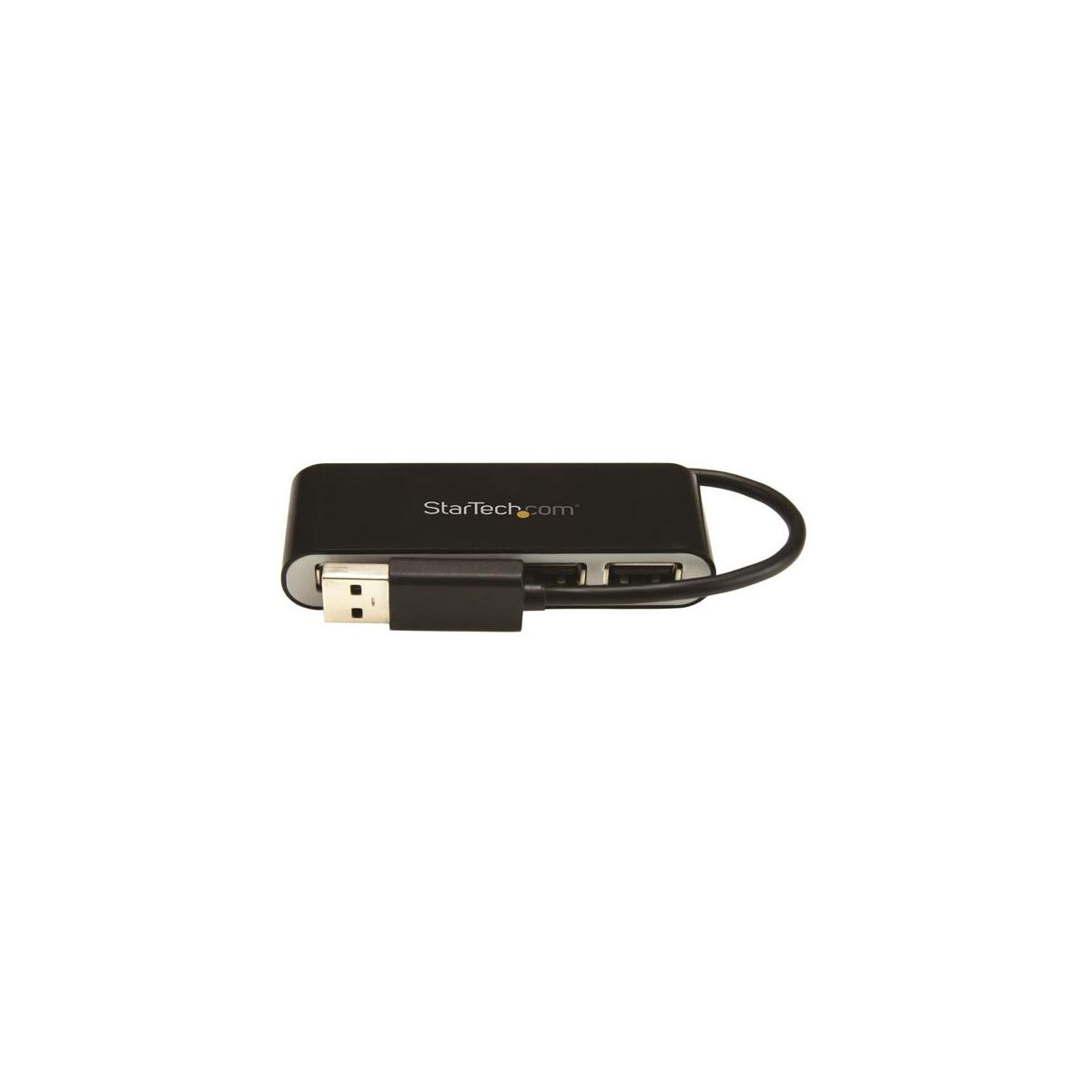 Hub USB nero con logo StarTech.com e cavo USB collegato.