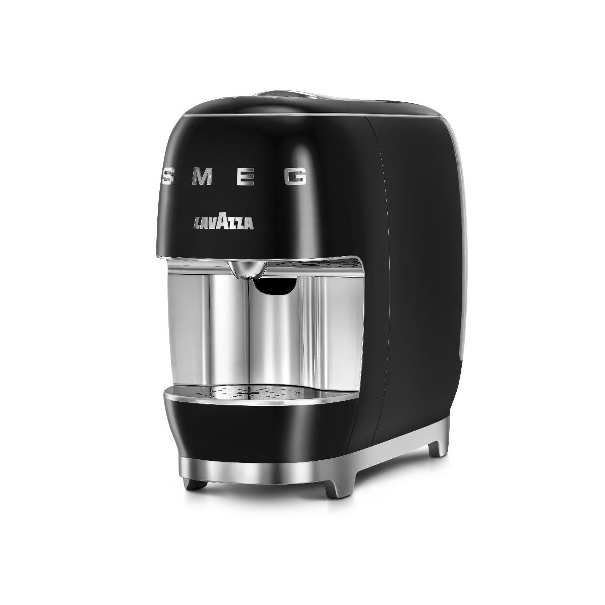 Eine schwarze SMEG-Kaffeemaschine mit silbernen Akzenten und Lavazza-Logo.