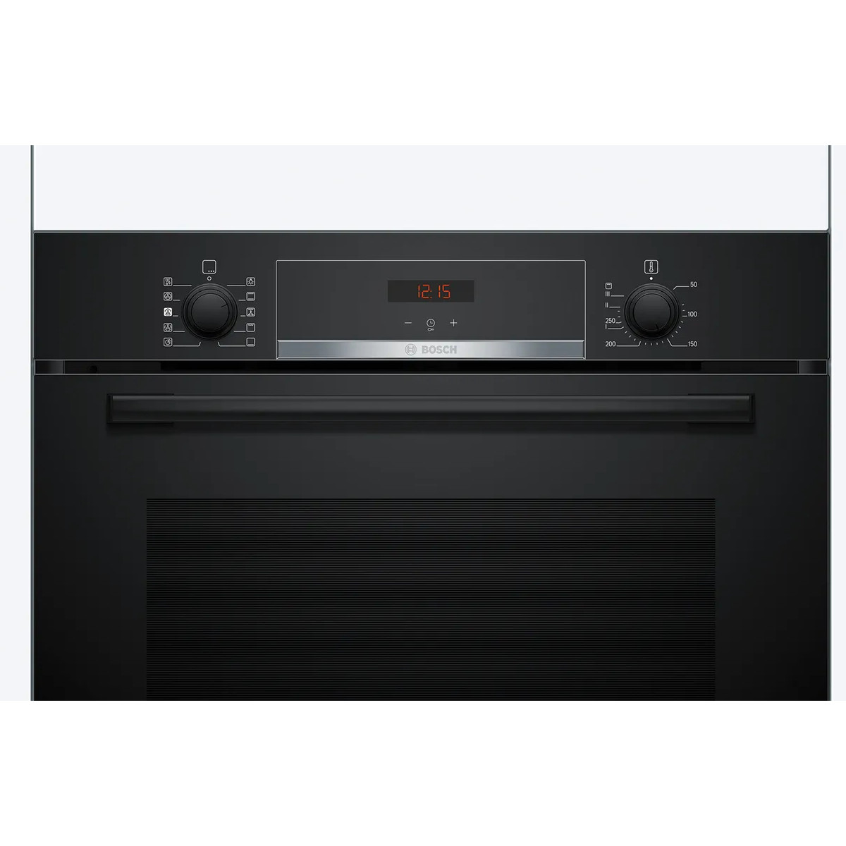 Forno Bosch nero con display digitale dell'ora e manopole per temperatura e funzioni.