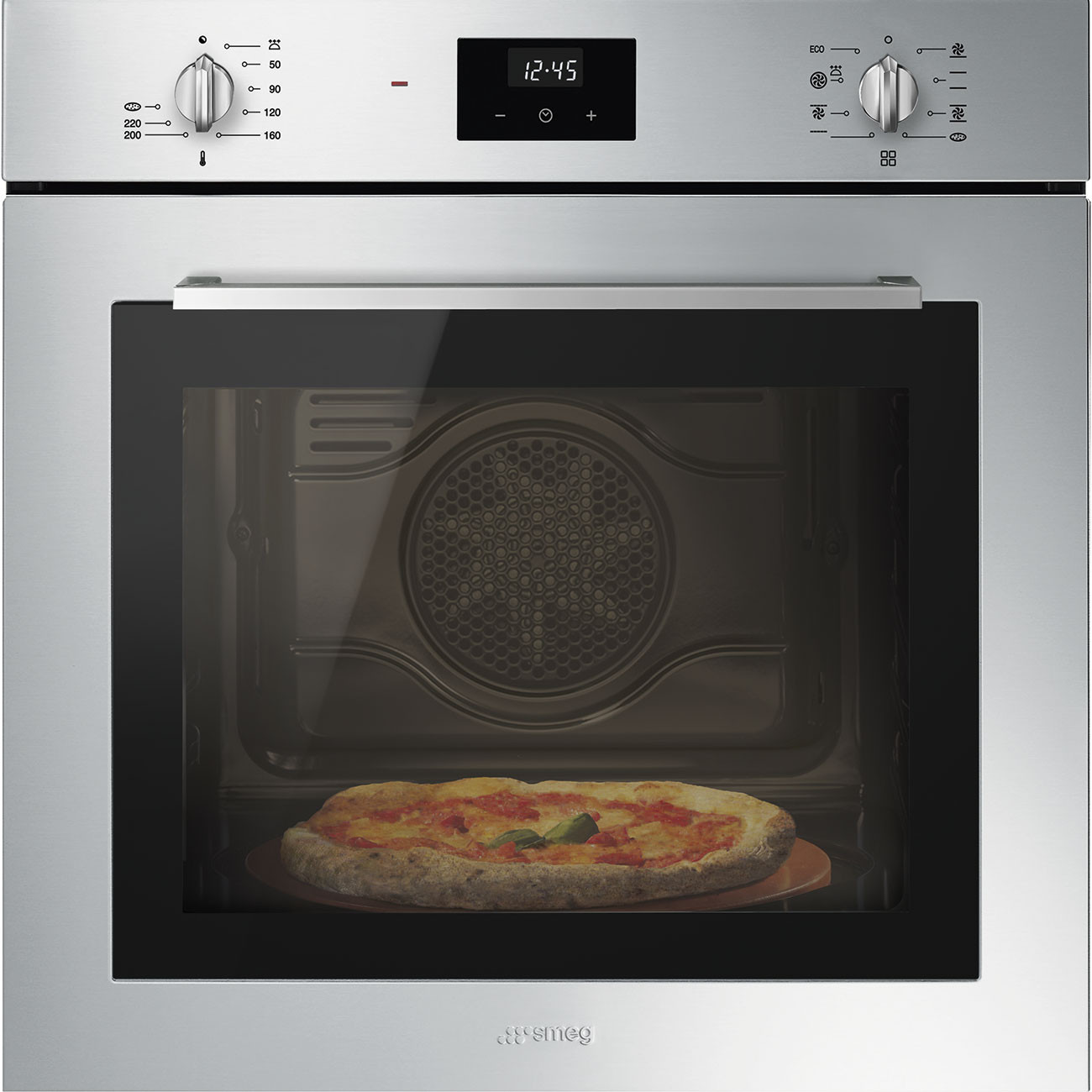 Un forno per pizza con una pizza all'interno, display digitale mostra 12:45.
